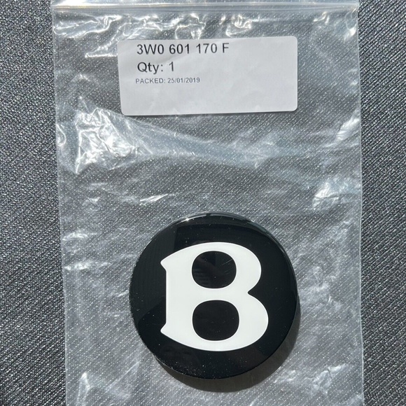 COPY - 1PC Bentley Continental GT GTC Spur Wheel Cap Centre Cap 3W0601170F Genu… - Picture 1 of 7